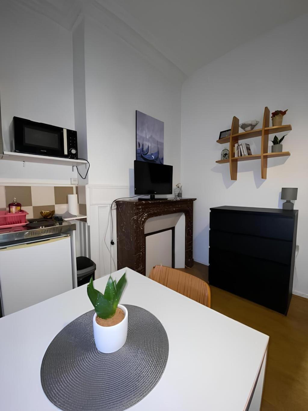 Apartamento Petit Descamps Ruan Exterior foto
